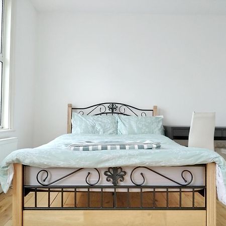 Cosy Rooms Near Canary Wharf & The O2 ロンドン エクステリア 写真