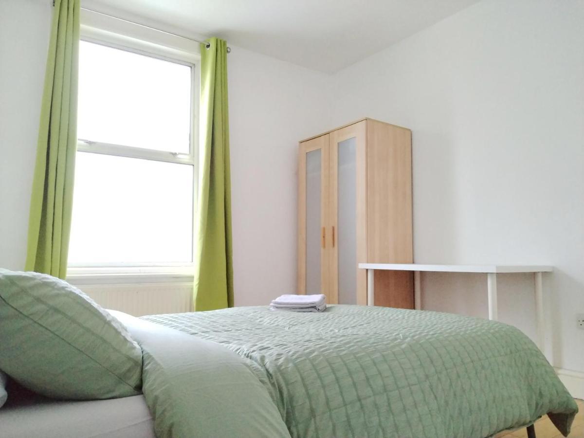 Cosy Rooms Near Canary Wharf & The O2 ロンドン エクステリア 写真